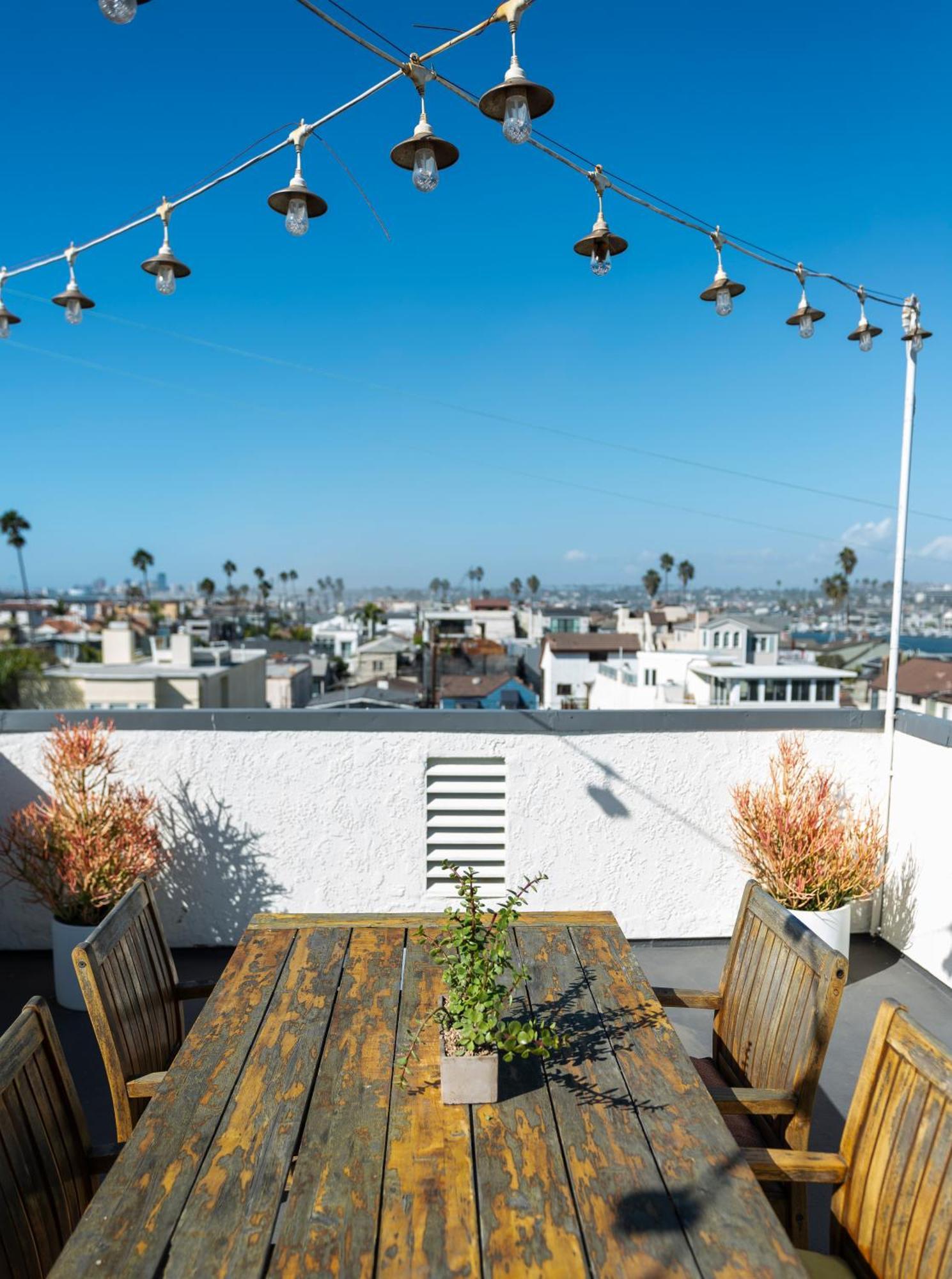 50 M To Sand Lgb 2 King Suites Long Beach Esterno foto